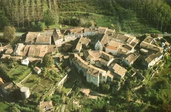 Castelmoron d'albret aerial